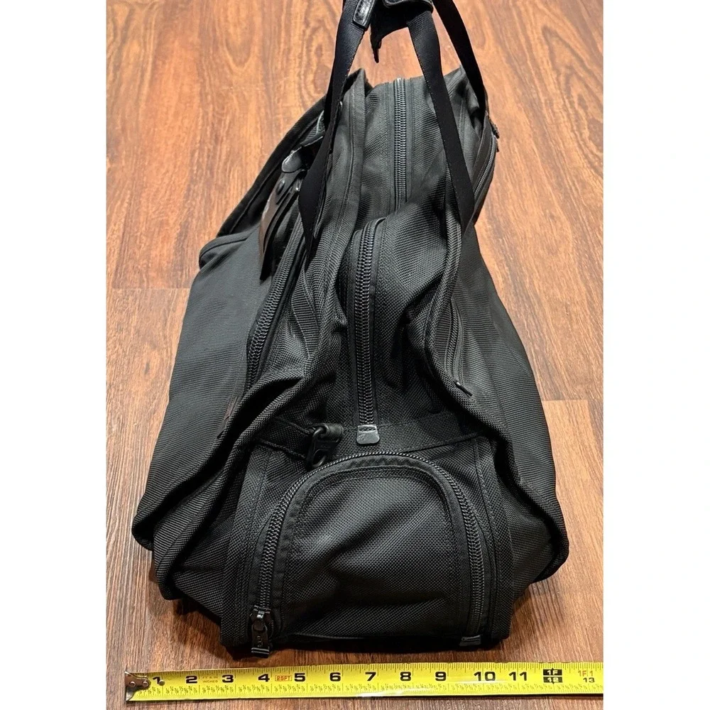 Tumi Duffle‎ Bag Alpha 2 Black 2-Way Tumi Boston Bag 22150DH